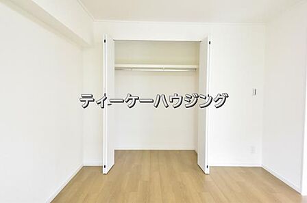 ゆとりある収納は、持ち物が多い方でもすっきりした生活を送れる筈です。