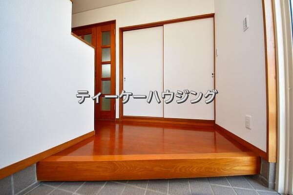 玄関を拡大表示