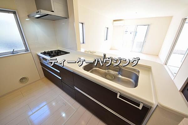 キッチンを拡大表示