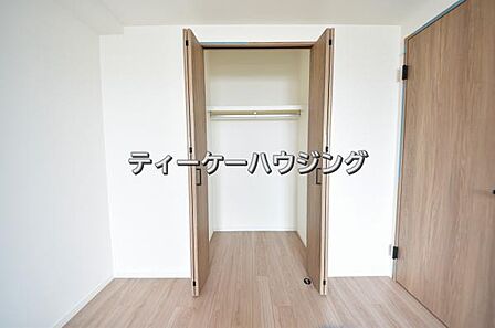ここまでたくさん収納があれば、物が多い方でも安心ですね。
