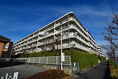 外観：堂々とした佇まいが、住む者に満足感と安心感を与えてくれます。