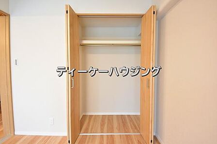 ゆとりある収納は、持ち物が多い方でもすっきりした生活を送れる筈です。