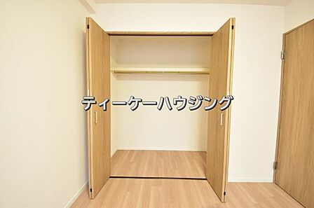 ゆとりある収納は、持ち物が多い方でもすっきりした生活を送れる筈です。