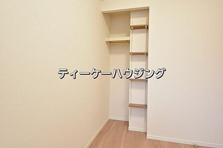 ゆとりある収納は、持ち物が多い方でもすっきりした生活を送れる筈です。
