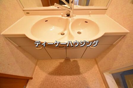 一日のスタートは清潔な洗面所から。