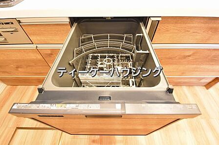毎日使うものだから、キレイはもちろん食洗器なら除菌に手間はかかりません。お子様の食器洗いも安心。