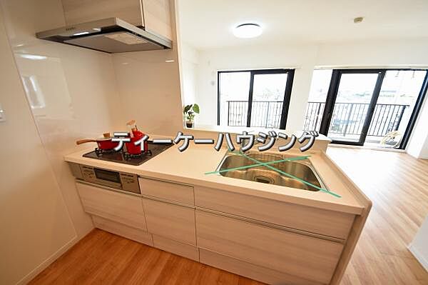 キッチンを拡大表示