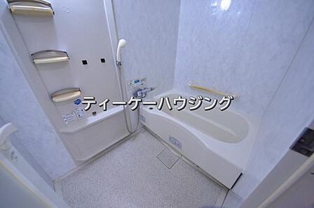 お子さんと一緒でもゆとりな広さです。快適・清潔な空間で心も体もオフになる時間を楽しんでみませんか。