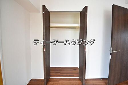 ここまでたくさん収納があれば、物が多い方でも安心ですね。