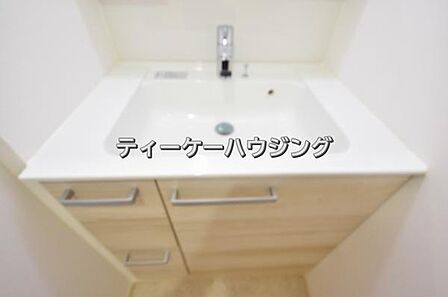 一日のスタートは清潔な洗面所から。