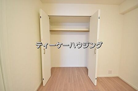 ゆとりある収納は、持ち物が多い方でもすっきりした生活を送れる筈です。
