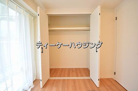 ゆとりある収納は、持ち物が多い方でもすっきりした生活を送れる筈です。