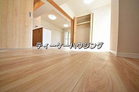 精錬された空間は日々の生活に歓びをもたらしてくれる筈です。