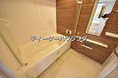 お子さんと一緒でもゆとりな広さです。快適・清潔な空間で心も体もオフになる時間を楽しんでみませんか。
