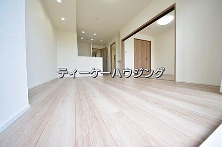 お家の中心となる大きな空間がご家族のコミュニケーションスペースになる筈です。