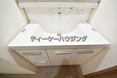 一日のスタートは清潔な洗面所から。