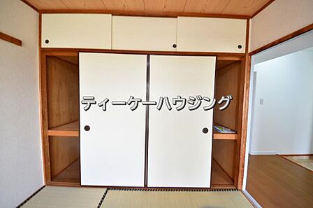 ゆとりある収納は、持ち物が多い方でもすっきりした生活を送れる筈です。
