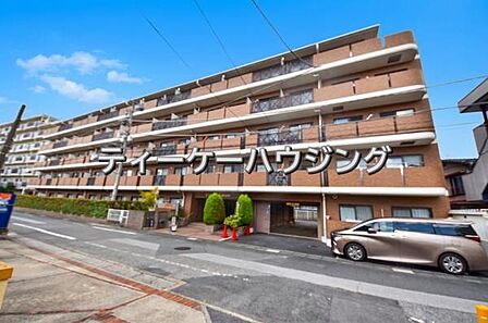 堂々とした佇まいが、住む者に満足感と安心感を与えてくれます。