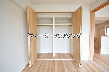 ゆとりある収納は、持ち物が多い方でもすっきりした生活を送れる筈です。
