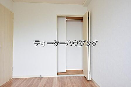 ゆとりある収納は、持ち物が多い方でもすっきりした生活を送れる筈です。