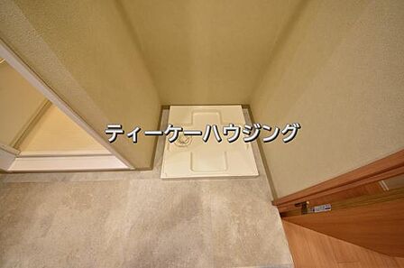 大容量の洗濯機にも対応できる洗濯機置き場を確保。