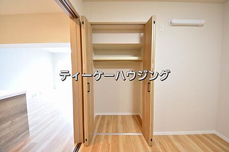 ゆとりある収納は、持ち物が多い方でもすっきりした生活を送れる筈です。