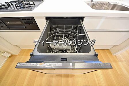 毎日使うものだから、キレイはもちろん食洗器なら除菌に手間はかかりません。お子様の食器洗いも安心。