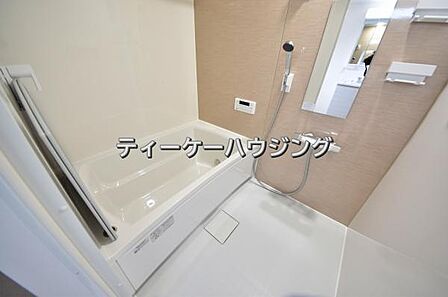 お子さんと一緒でもゆとりな広さです。快適・清潔な空間で心も体もオフになる時間を楽しんでみませんか。