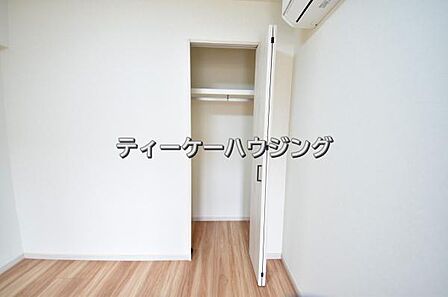 ゆとりある収納は、持ち物が多い方でもすっきりした生活を送れる筈です。