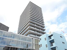 岡山県岡山市北区表町3丁目（賃貸マンション3LDK・11階・70.03㎡） その1