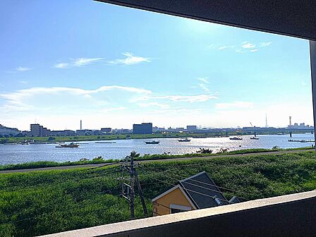 ■南西向きのバルコニーからの眺望は東京スカイツリーや花火大会も鑑賞できます。