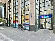 ウエルシア西新宿三井ビル店