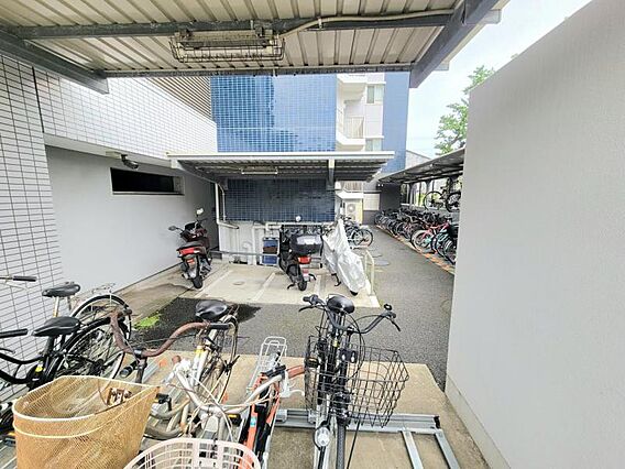 駐輪場