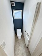 1・2階にトイレがございます！朝の忙しい時間帯も待たずにすみそうですね