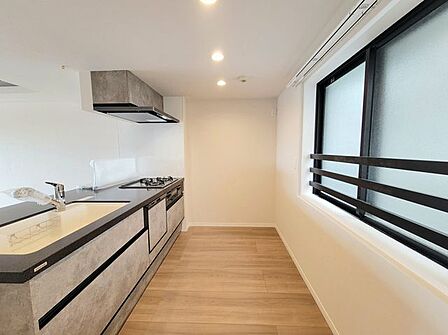 システムキッチン新規交換済！清潔で気持ちよく使えるキッチンです。
