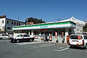 ファミリーマート 飯塚花瀬店 816m