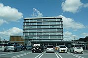 飯塚市役所 613m