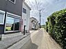 外観：前面道路