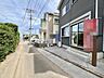 外観：前面道路