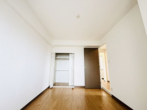 洋室を拡大表示
