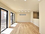 リビング空間にこだわりたい方に、見ていただきたい住宅です。広さは17.2帖です。 