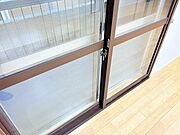 バルコニー側の窓も内窓になっています。
