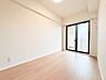 洋室：子供部屋には丁度良い洋室。 