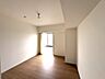 子供部屋：シンプルで無駄のない空間が、日々の暮らしに静かな安らぎと穏やかなひとときをもたらします。