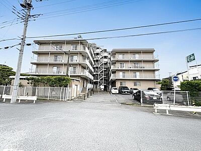 外観:穏やかな色合いが、都会の喧騒を忘れさせる心地よい空間を演出 外観:穏やかな色合いが、都会の喧騒を忘れさせる心地よい空間を演出