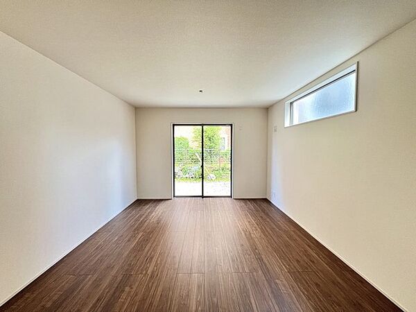 リビング/ダイニングを拡大表示