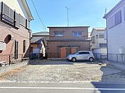 現況は古屋がありますが解体して更地でのお渡し予定です。