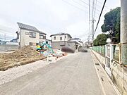 静かな住宅街に広がる、これから形になる空間。
