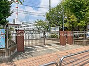 足立区立西保木間小学校（210m）