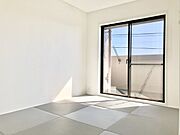 畳のにおいが香る和室は、きっとくつろぎの空間になるでしょう。 